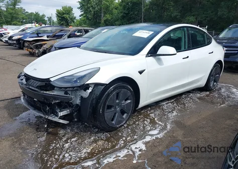 2023 Tesla Model 3 Rear-Wheel Drive z USA, uszkodzony, nr VIN 5YJ3E1EA5PF482949